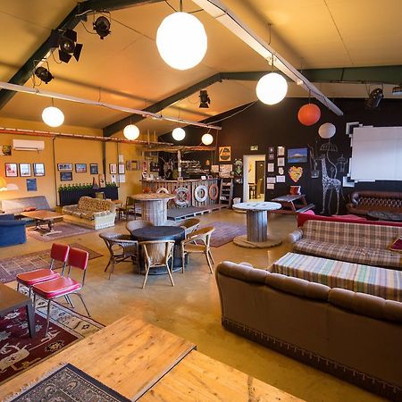 הליסנדור The Freezer Hostel & Culture Center מראה חיצוני תמונה