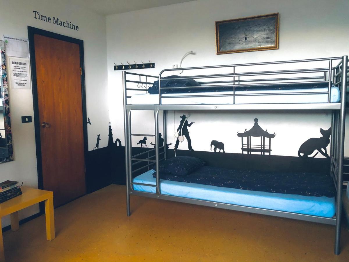 הליסנדור The Freezer Hostel & Culture Center מראה חיצוני תמונה